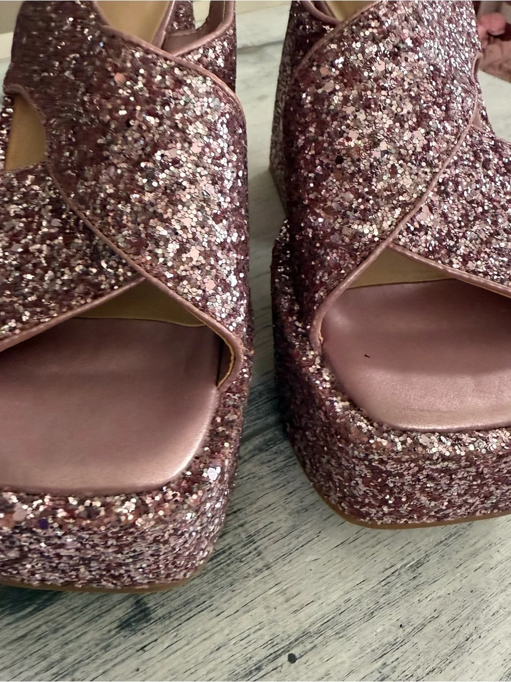 Gianni Bini Rose Pink Glitter Platform Block heel size 7M